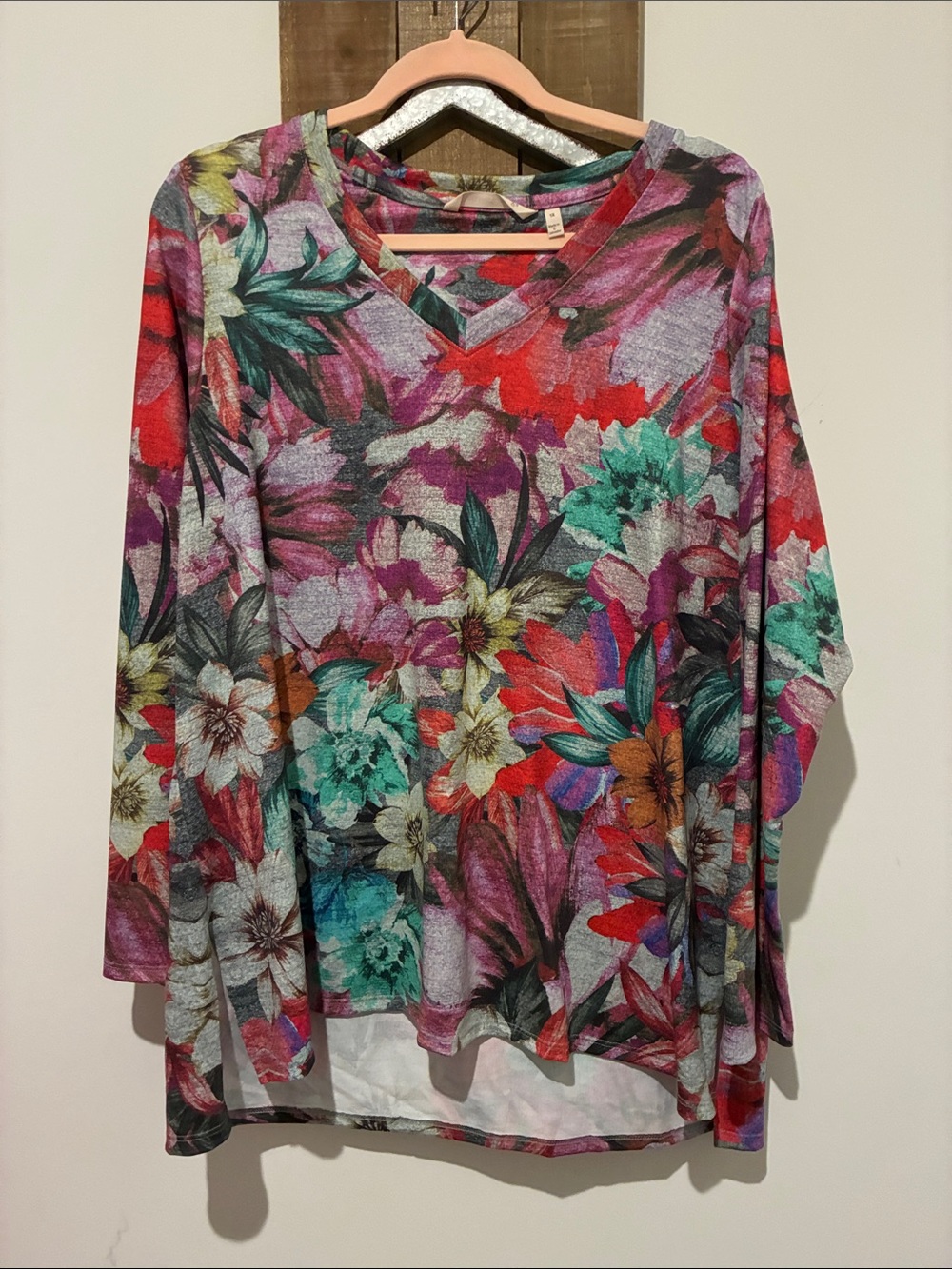 Soft Surroundings Multicolor Floral V-Neck Long Sleeve Top